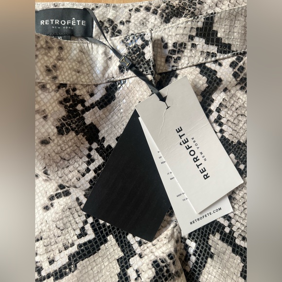 Retrofete NWT Aven Leather Hotpants Shorts in Neutral Snake - Picture 12 of 15